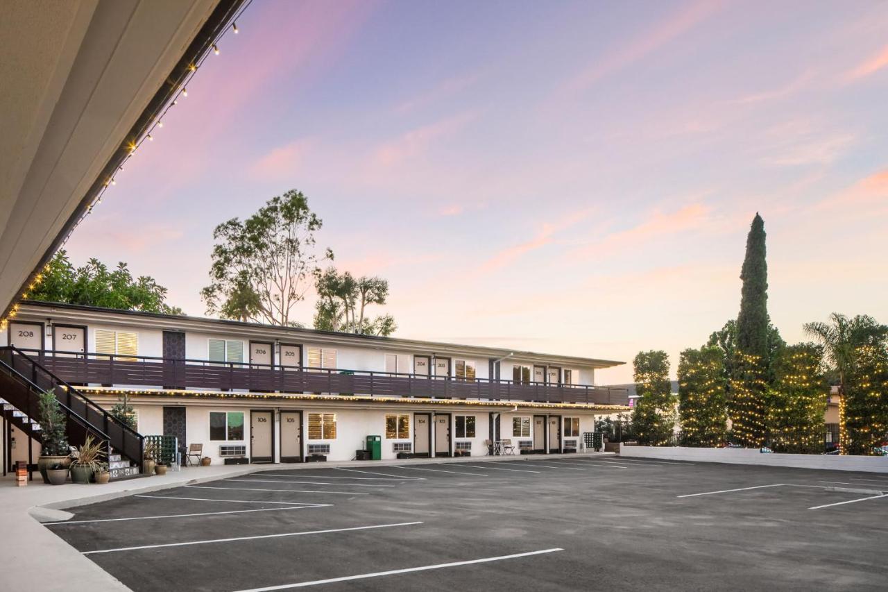 California Inn Anaheim Eksteriør bilde